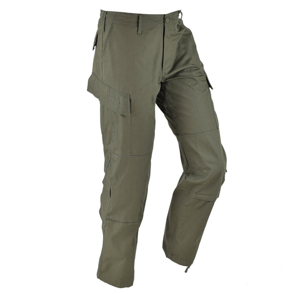Olivgrüne Ripstop-Cargohose im US-Army-Stil der Marke Mil-Tec für die Kampfuniform der US-Armee