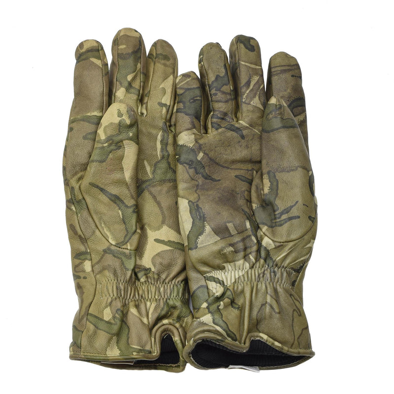 Guantes de cuero tácticos de combate militares británicos genuinos camuflaje MTP aislado