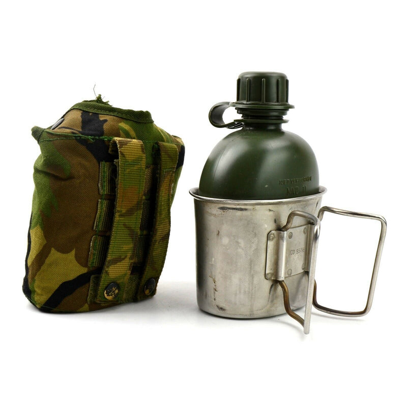 Original niederländische Feldflasche der niederländischen Armee mit Tasse und Bezug, Alice-Clips