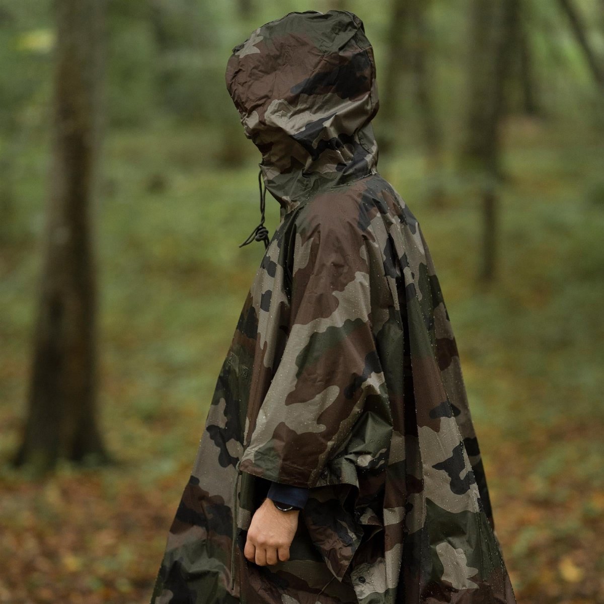 Militärischer Regencape Militär-Poncho Im USMC Stil - Allwetter Regenmantel Aus Ripstop Nylon, Farbe Coyote Regenponcho Militär