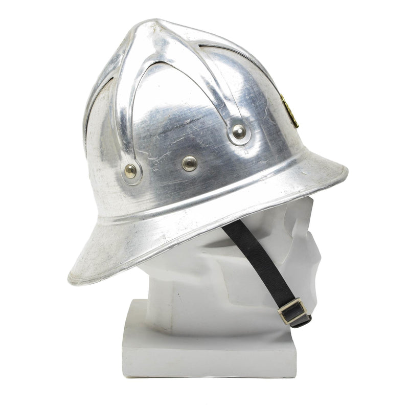 Casque de pompier en aluminium gris militaire d'origine yougoslave, badge de départ rouge de l'armée