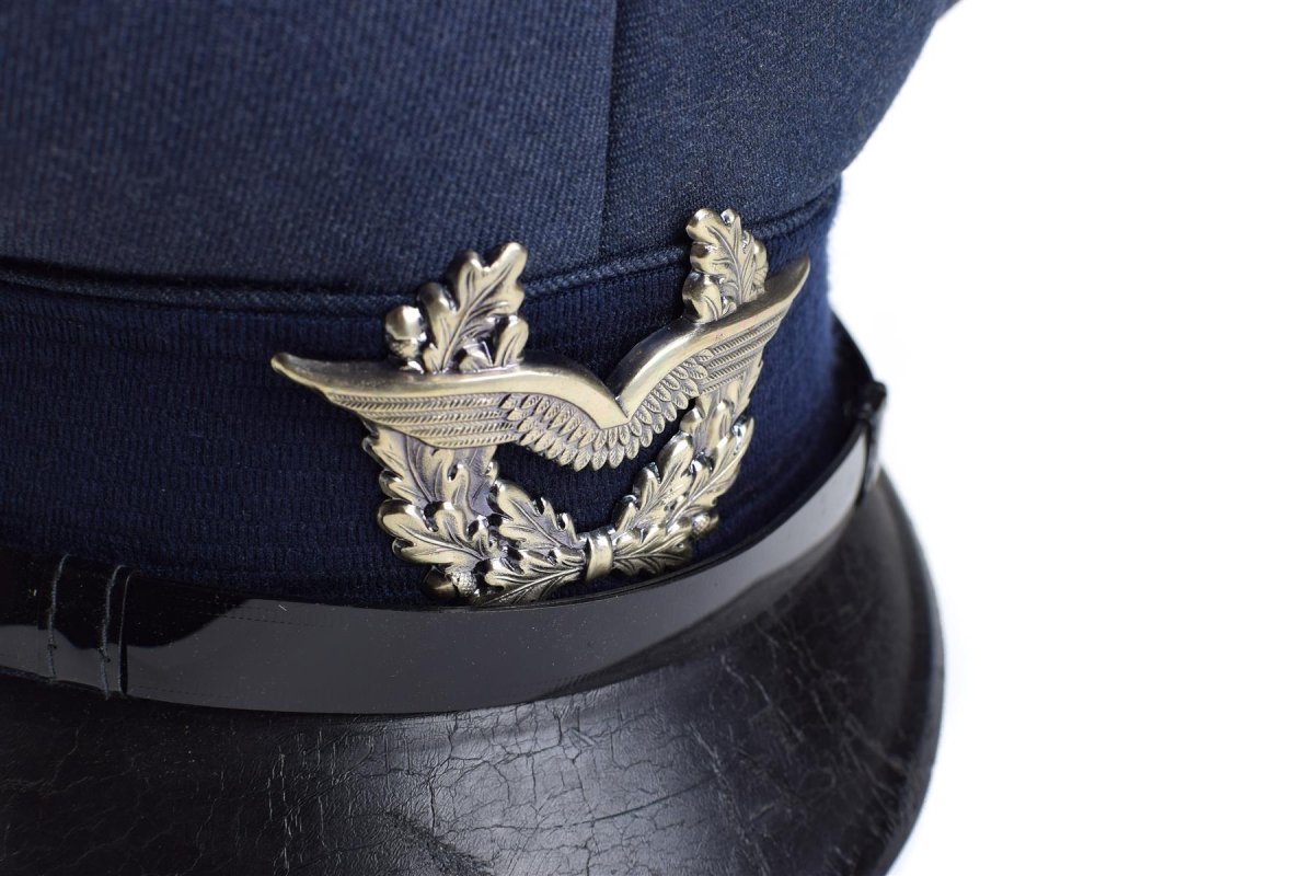 Casquette visière authentique de l'armée allemande. Casquette militaire à visière des forces aériennes luftware NEUF