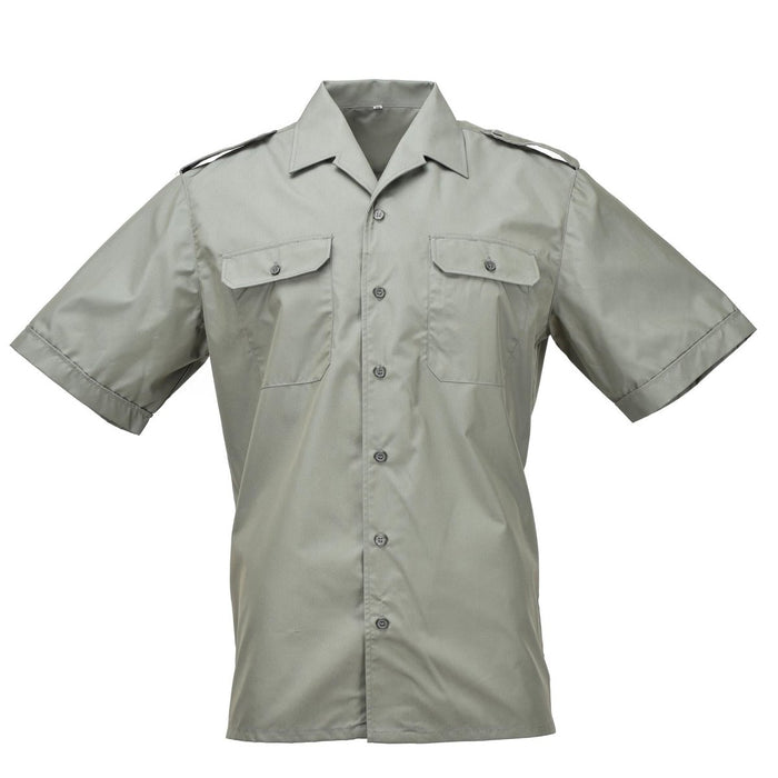 Camisa formal genuina de la Armada Española en color oliva de manga corta con charreteras, diseñada para marines con herencia militar.