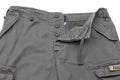 Olivgrüne, vorgewaschene Moleskin-Cargo-Shorts der Marke Mil-Tec im Militärstil für Fallschirmjäger