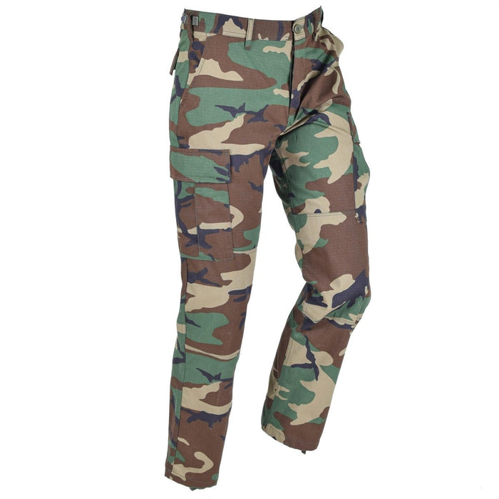 Pantalon cargo BDU anti-déchirure style camouflage forestier Mil-Tec de l'armée américaine conçu pour la durabilité et une utilisation en extérieur