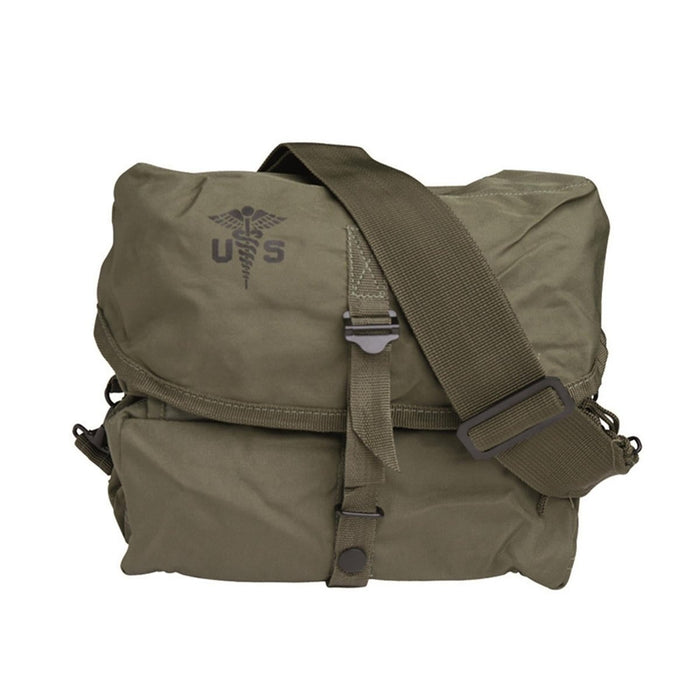 Olive green MIL-TEC medical bag with 7L capacity, adjustable shoulder strap, US caduceus insignia, and 2-way zippers