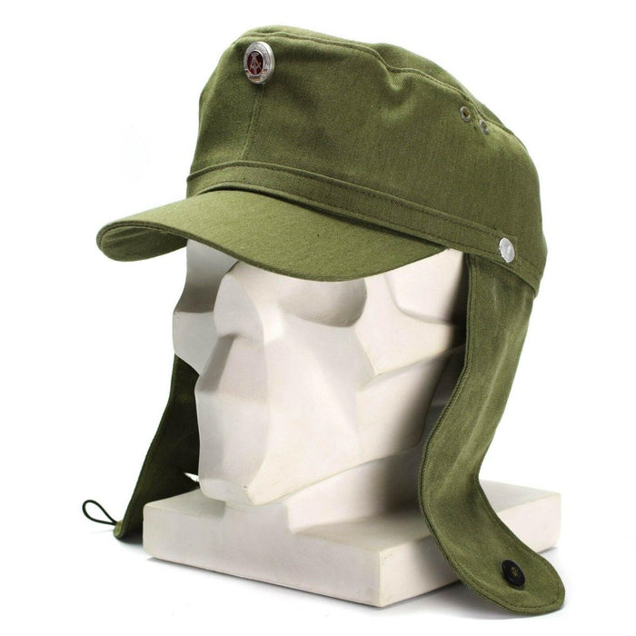 Gorra militar original estilo NVA M-43 de Alemania del Este con orejeras plegables e insignia de metal en tela verde oliva