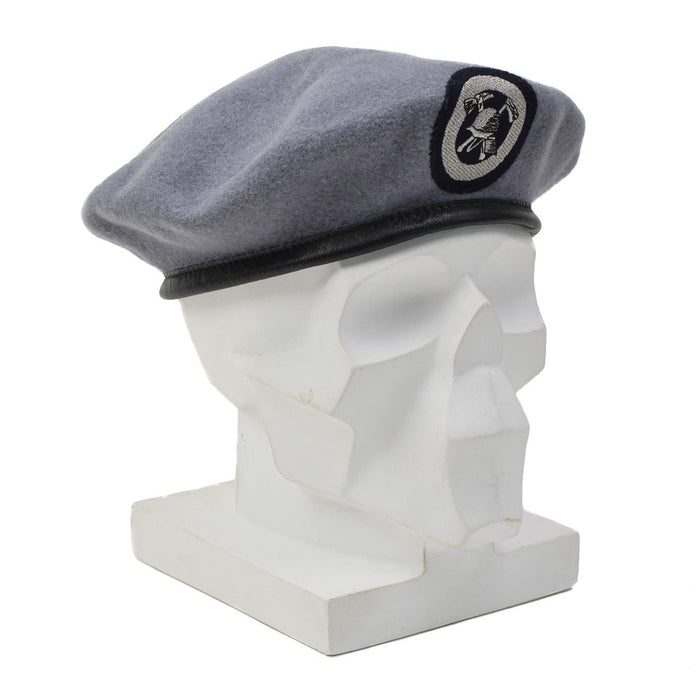 Original deutsche Feuerwehr-Baskenmütze, besticktes Stoffabzeichen, Grau – GoMilitar