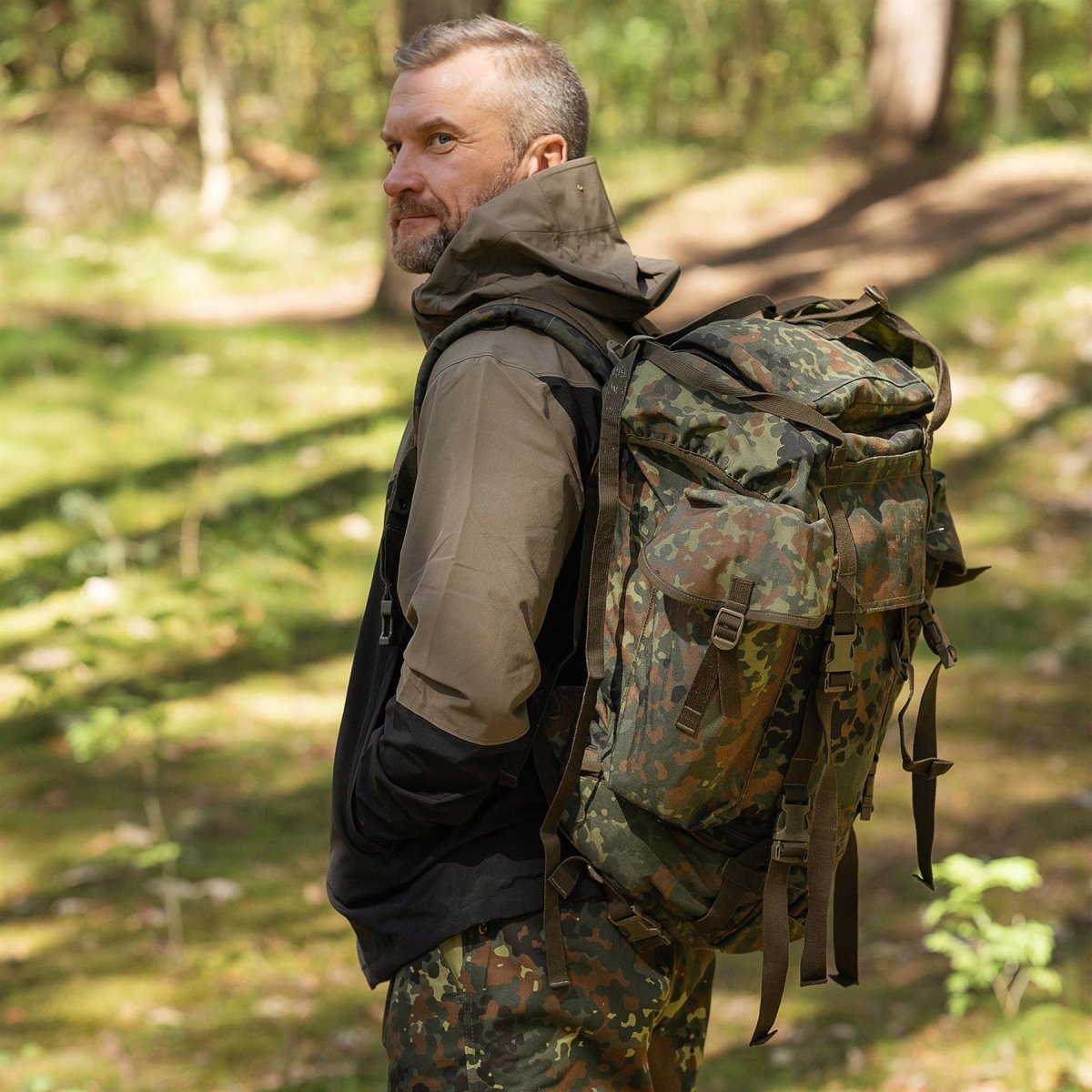 Rucksack 65 Liter - Military Reliability for Adventurers