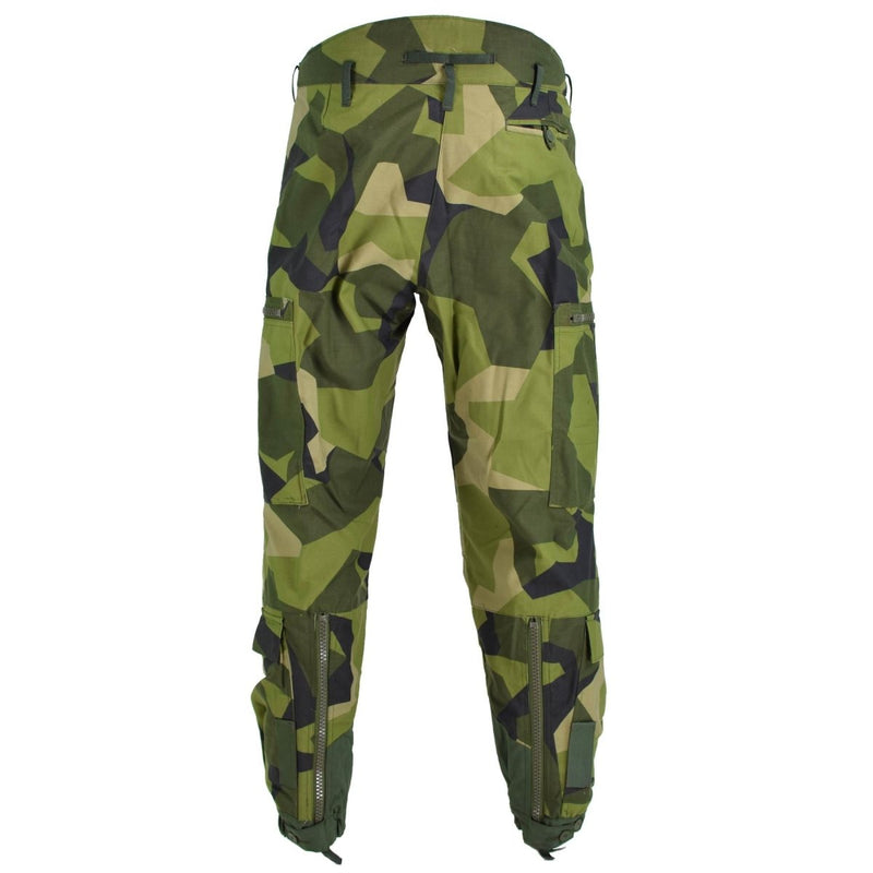 Authentic Swedish M90 Splinter camouflage thermal tanker pants with heavy insulation and durable polycotton blend fabric.