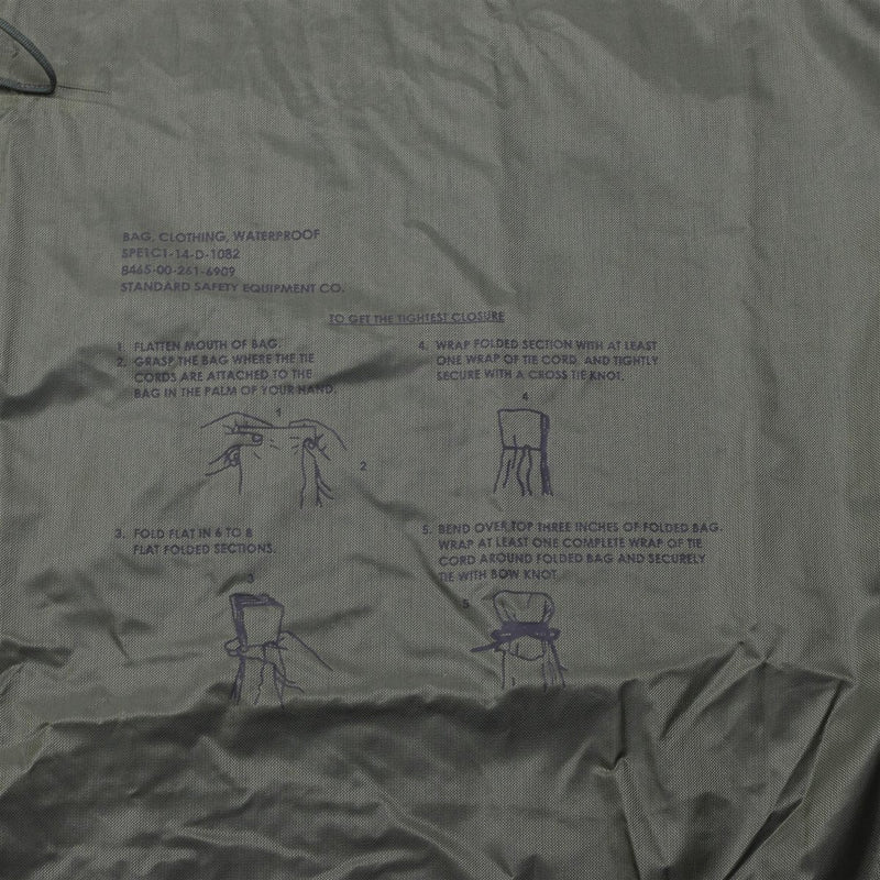 Sac à vêtements imperméable militaire américain d'origine avec fermeture à cordon pour l'extérieur